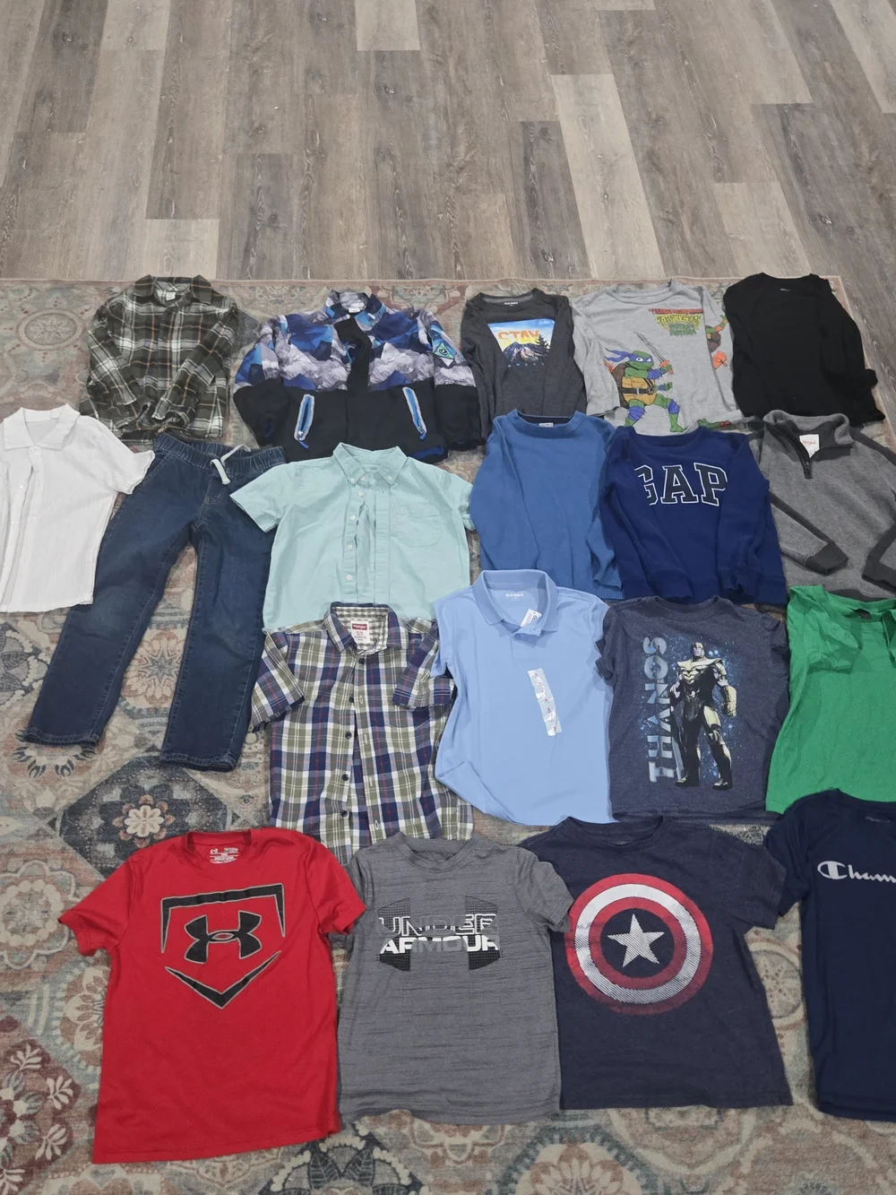 Boys Mixed Clothing Bundle Size 6/7